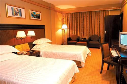 Rongwei Business Hotel Canton Chambre photo